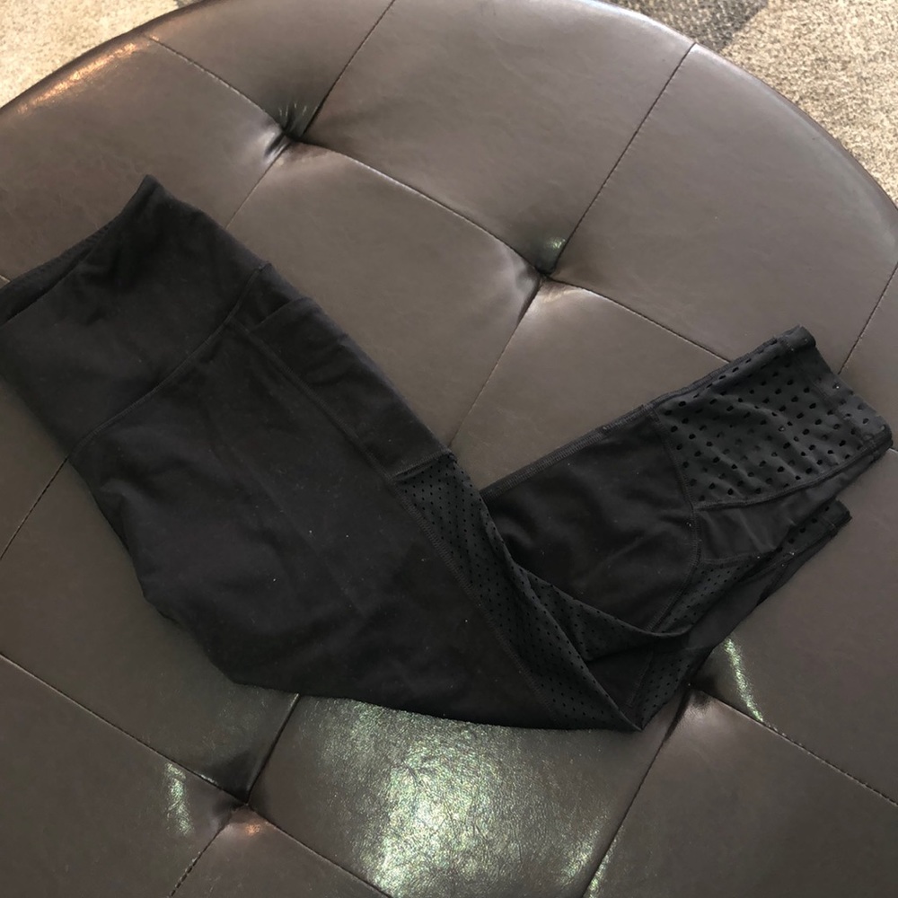 Women’s Victoria’s Secret sport Capri leggings